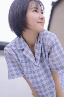 她很漂亮在线观看免费韩剧